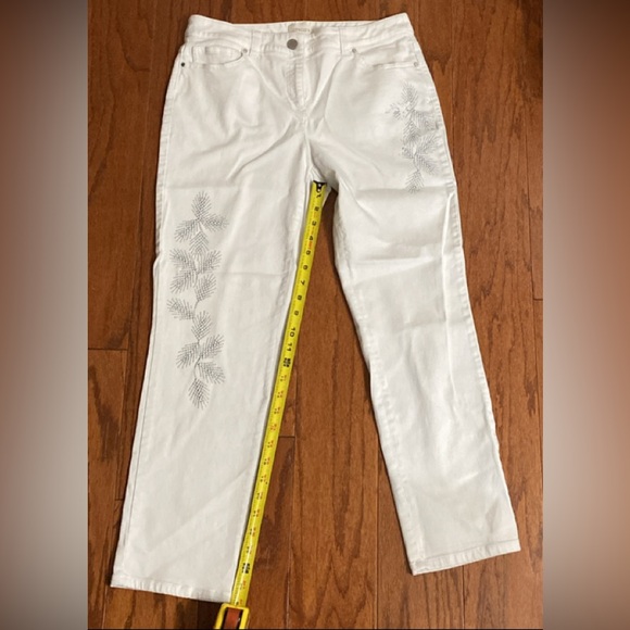 Chico’s white jeans with gray beads design-size 0 Slimmer- medium - Picture 11 of 12